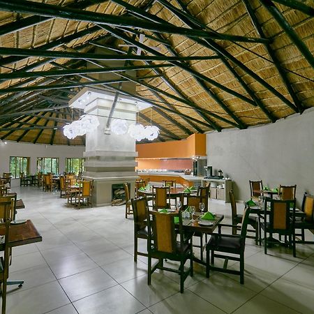 Cresta Marang Gardens Hotel Francistown Esterno foto